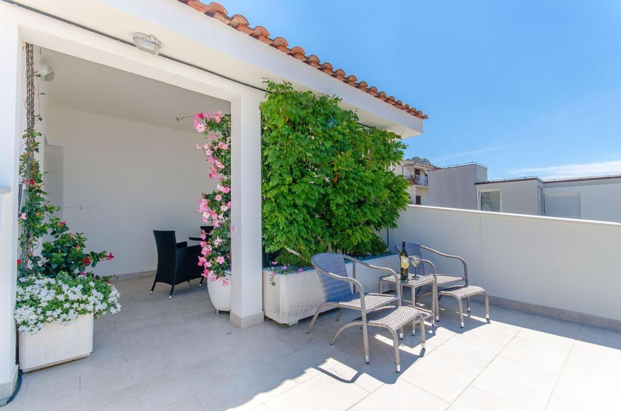 אומיס Apartment Sreta מראה חיצוני תמונה